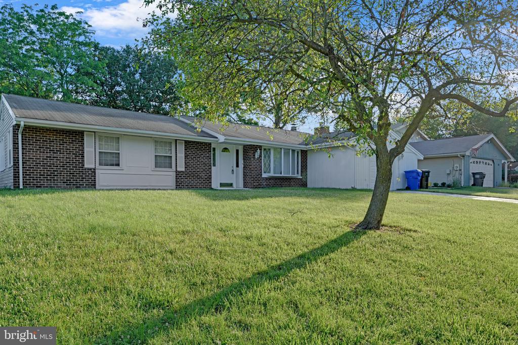 Ronna Cir, Waldorf, MD 20601