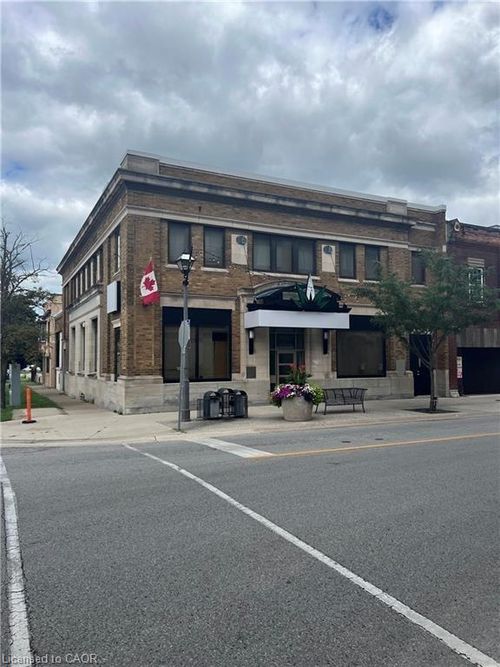 lower-4365 Queen St, Niagara Falls, ON, L2E2K9 | Card Image
