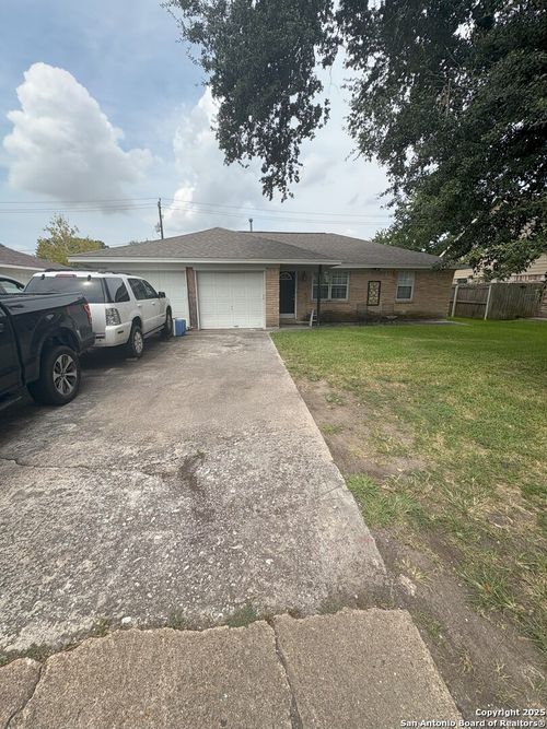 2517 Hillshire Dr, Deer Park, TX, 77536-5865 | Card Image