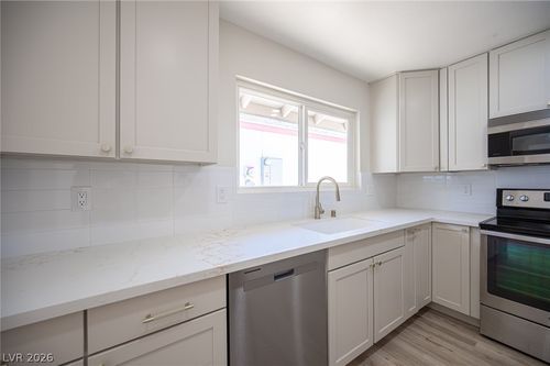 2323 El Cerrito Cir, Las Vegas, NV, 89108-3361 | Card Image