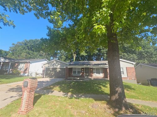 12987 Verwood Dr, Florissant, MO, 63033-4824 | Card Image