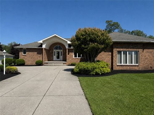 4739 S Ayers Rd, Akron, NY, 14001-9361 | Card Image