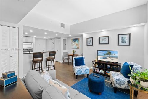909-111 E Flagler St, Miami, FL, 33131-1109 | Card Image