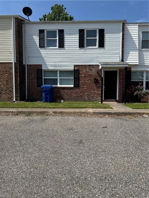 3233 Saxon Place Place, Virginia Beach, VA, 23453 | Card Image