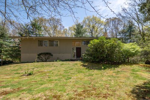 87 Pleasant Dr, Bethany, CT, 06524-3047 | Card Image