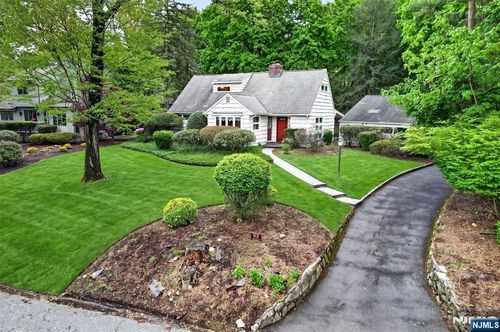 63 Alcott Rd, Mahwah, NJ, 07430-1429 | Card Image