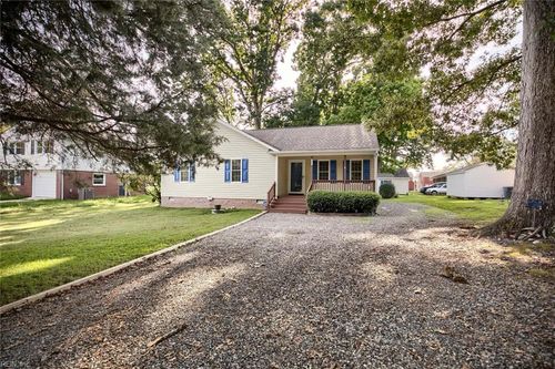 1815 F St, West Point, VA, 23181-9617 | Card Image