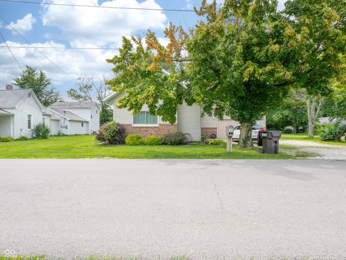 8621 N Murphy Rd, Brazil, IN, 47834-8219 | Card Image