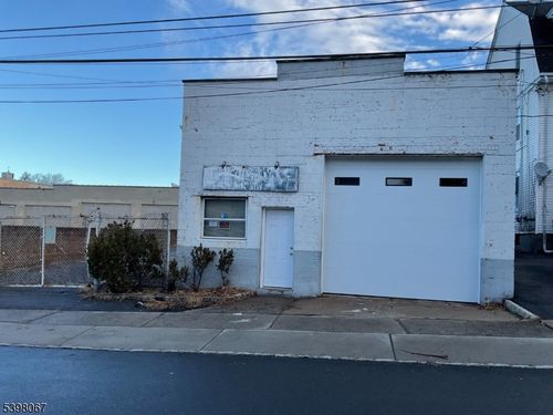 15 Willard Pl, Montclair, NJ, 07042-4007 | Card Image