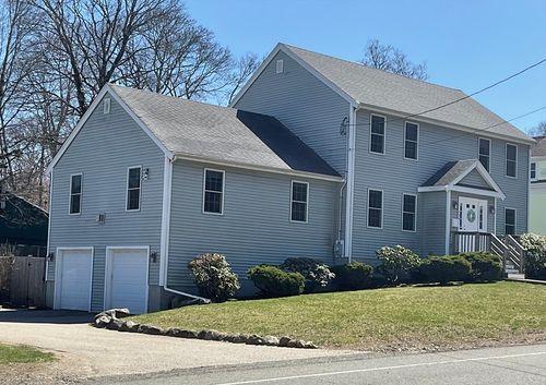 124 Pond St, Weymouth, MA, 02190-1421 | Card Image