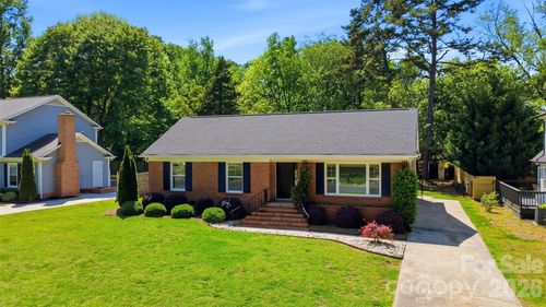 7735 Surreywood Pl, Charlotte, NC, 28270-2158 | Card Image