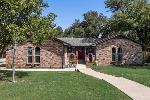 4825 Barnett St, Fort Worth, TX, 76103-2001 | Card Image