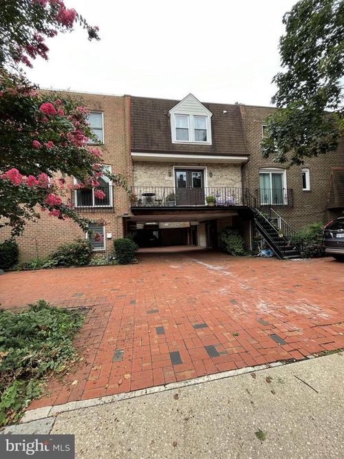 b-1523 N Colonial Ter, ARLINGTON, VA, 22209 | Card Image