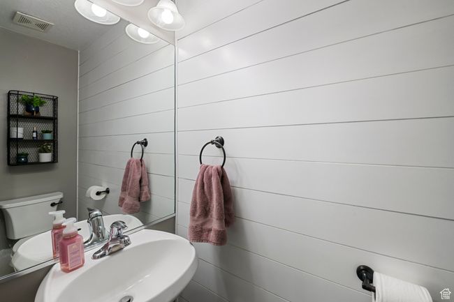 2026 E Ficus Way, House other with 5 bedrooms, 3 bathrooms and 2 parking in Eagle Mountain UT | Image 13