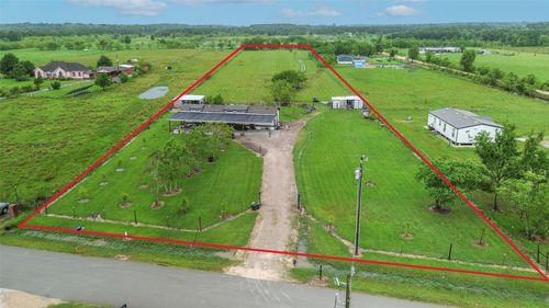 660 County Road 3011, Dayton, TX, 77535-3936 | Card Image