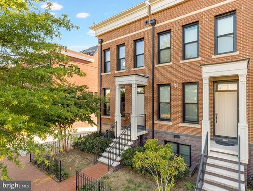 412 13th St Se, WASHINGTON, DC, 20003-2490 | Card Image