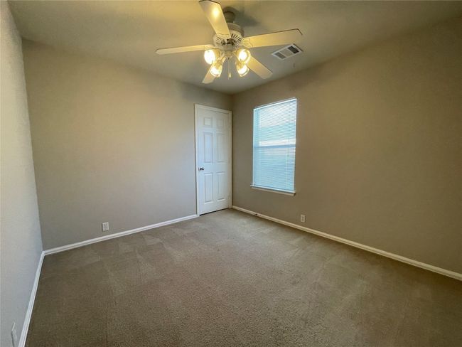 208 Spruce Dr, House other with 4 bedrooms, 2 bathrooms and 2 parking in Kyle TX | Image 11