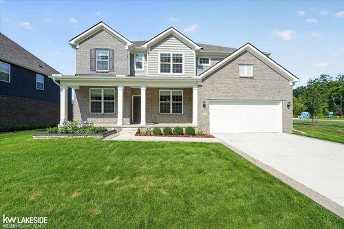 55777 Beacon Shore Dr, Utica, MI, 48315-6851 | Card Image
