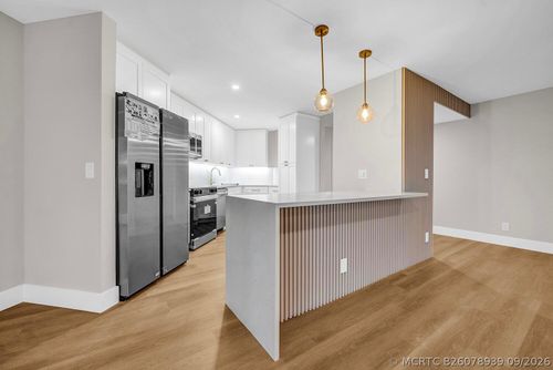102-5701 Camino Del Sol, Boca Raton, FL, 33433-6565 | Card Image