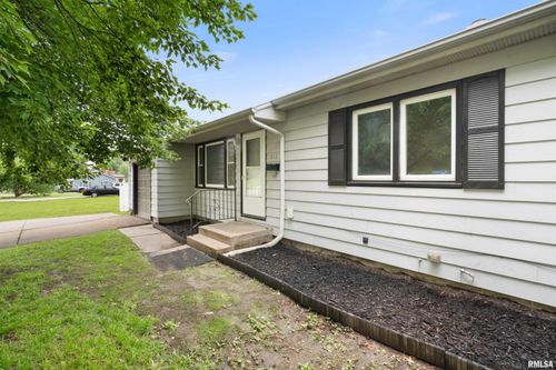 612 Waverly Rd, Davenport, IA, 52804-4315 | Card Image