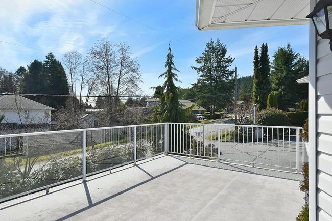 22 - 696 Trueman Road, Townhouse with 1 bedrooms, 1 bathrooms and 1 parking in Gibsons BC | Image 2