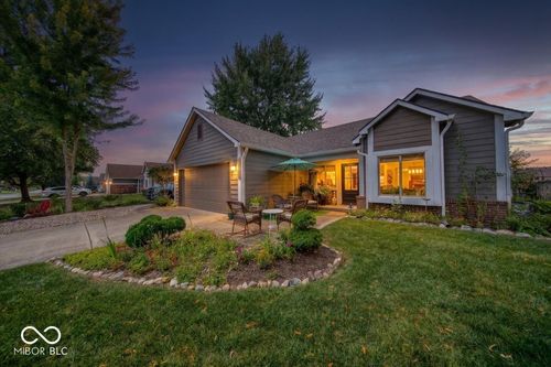 1140 Barcelona Dr, Greenwood, IN, 46143-2643 | Card Image