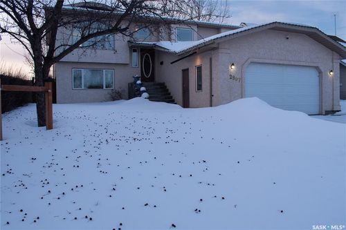 2907 15th Ave E, Prince Albert, SK, S6V7T7 | Card Image