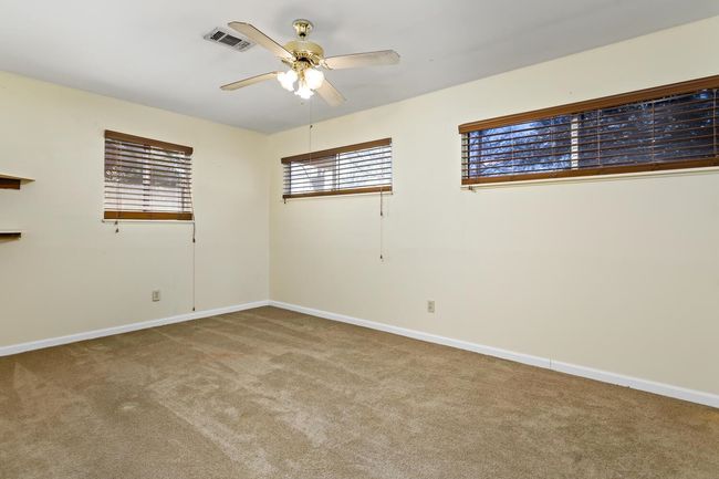 715 Highway 326 S, House other with 3 bedrooms, 2 bathrooms and null parking in Sour Lake TX | Image 6