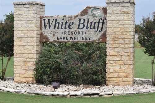 19066 White Bluff Dr, Whitney, TX, 76692-9807 | Card Image