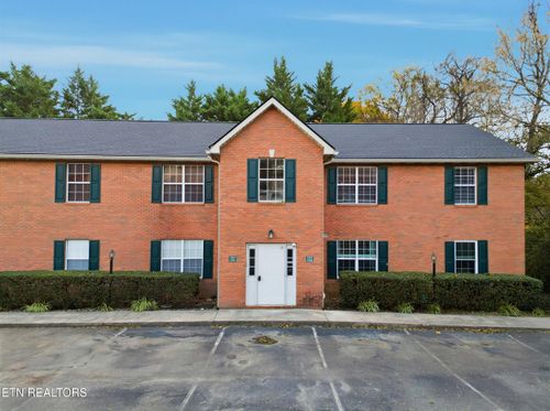 4201 Iona Way, Knoxville, TN, 37912-4354 | Card Image