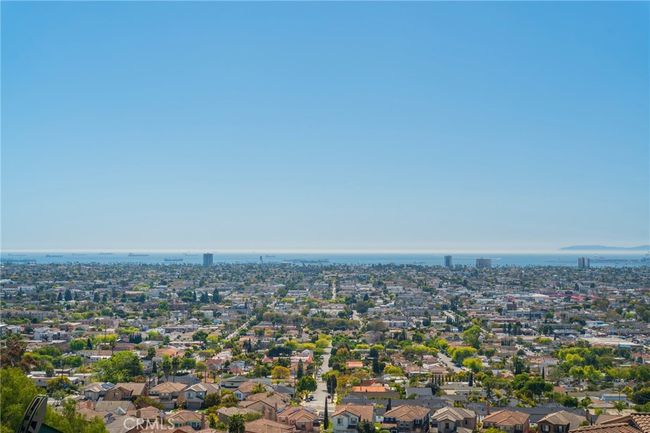 UNIT-11 - 2254 Gaviota Ave, Condo with 2 bedrooms, 3 bathrooms and 2 parking in Signal Hill CA | Image 38