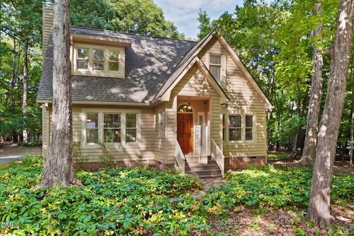 8202 Reynard Rd, Chapel Hill, NC, 27516-9279 | Card Image