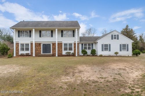 17 Terry Ln, Middletown, NJ, 07748-3197 | Card Image