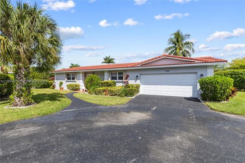 7185 E Tropical Way, Plantation, FL, 33317-3318 | Card Image