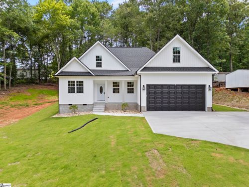 207 Eastview Dr, Pickens, SC, 29671-8129 | Card Image
