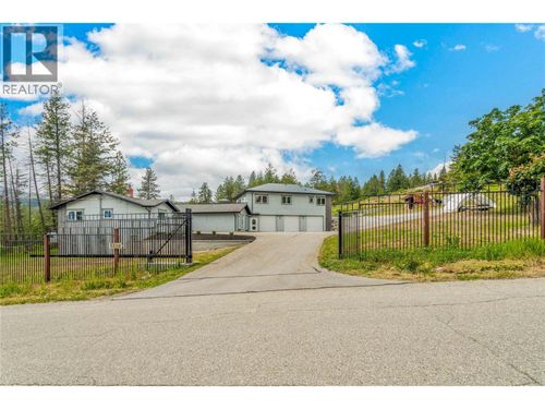 5308 Law St, Peachland, BC, V0H1X8 | Card Image