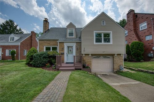 145 Marshall Cir, Pleasant Hills, PA, 15236-4216 | Card Image