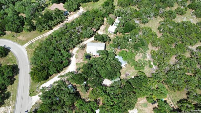 2121 Rolling River Vw, Home with 3 bedrooms, 3 bathrooms and null parking in Spring Branch TX | Image 20