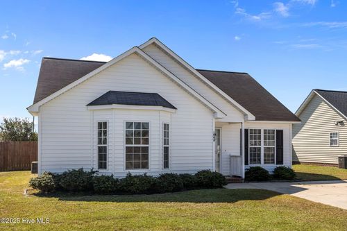 1008 Penncross Dr, Greenville, NC, 27834-8076 | Card Image