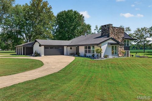 13750 Kayser Rd, Highland, IL, 62249-4618 | Card Image