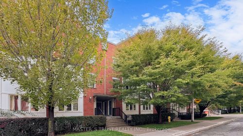 4-74 Munro St, Toronto, ON, M4M2S9 | Card Image