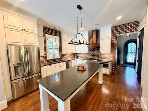 1117 Pamlico St, Charlotte, NC, 28205-2858 | Card Image