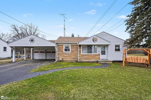 4136 Leith St, Burton, MI, 48509-1033 | Card Image