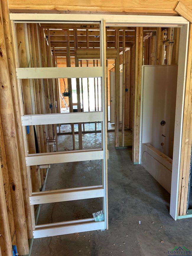 390 Alexander St, House other with 3 bedrooms, 2 bathrooms and null parking in Kilgore TX | Image 9