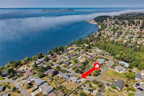 274 Colman Dr, Port Townsend, WA, 98368-9477 | Card Image