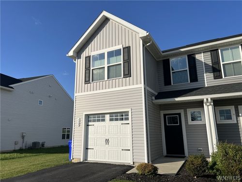 152 South Drive, West Seneca, NY, 14218 | Card Image