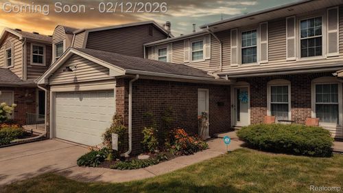 525 Parke Ct, Grand Blanc, MI, 48439-1552 | Card Image
