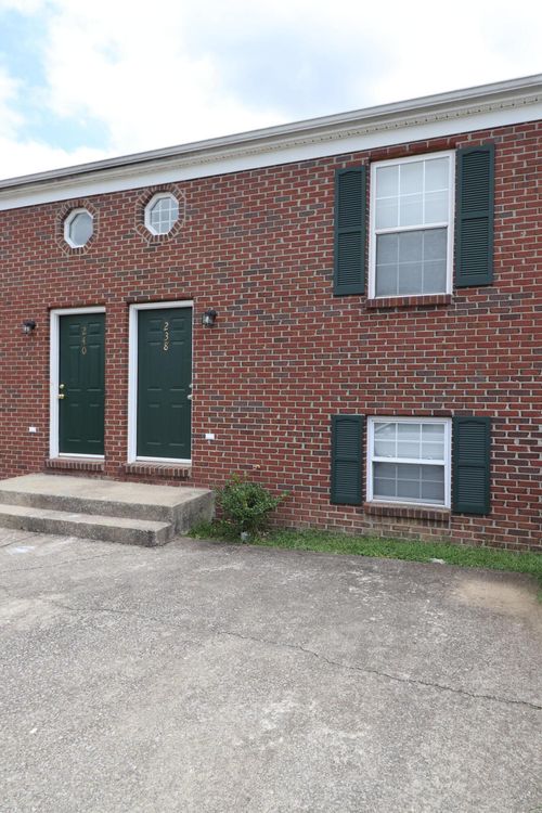 238 Lakeview Dr, Nicholasville, KY, 40356-2708 | Card Image