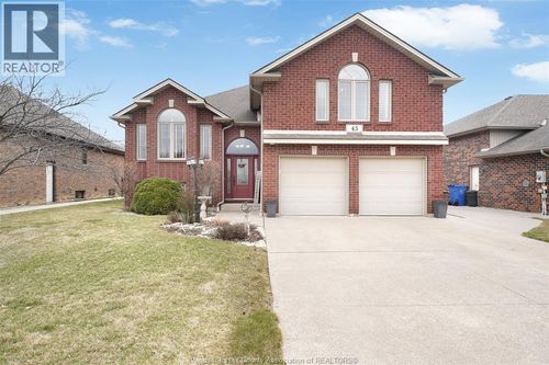 43 Oxford Cres, Amherstburg, ON, N9V4E5 | Card Image
