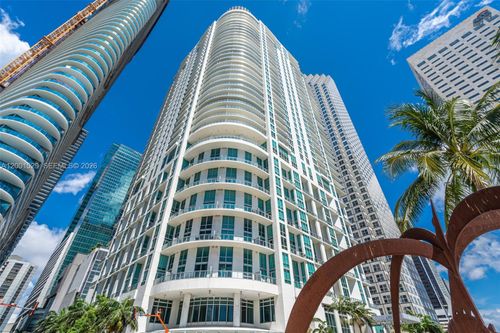t-2416-300 S Biscayne Blvd, Miami, FL, 33131 | Card Image